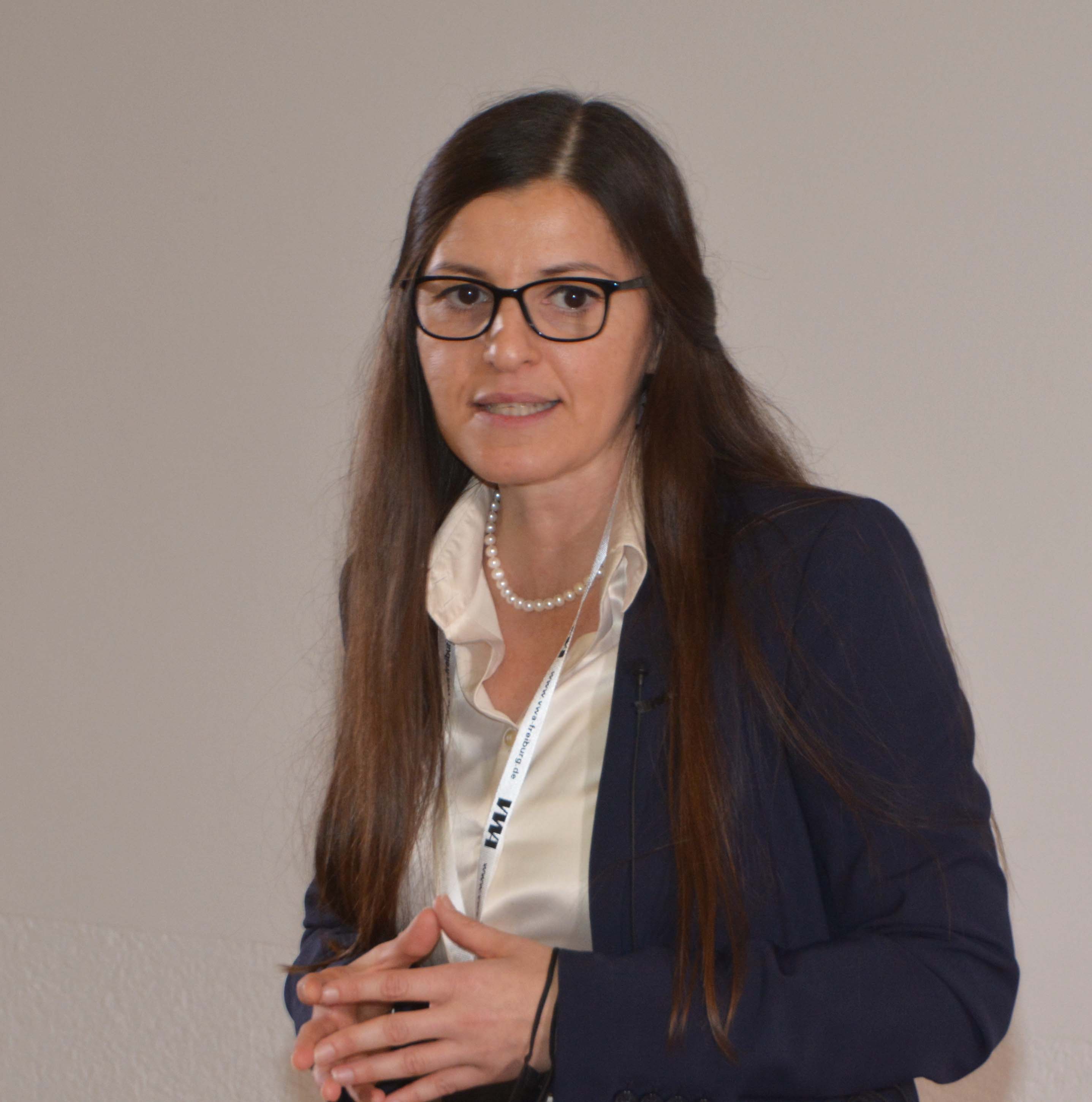 Aysel Cetin, Fachanwältin für Miet- und Wohnungseigentumsrecht in der Bochumer Kanzlei Leones